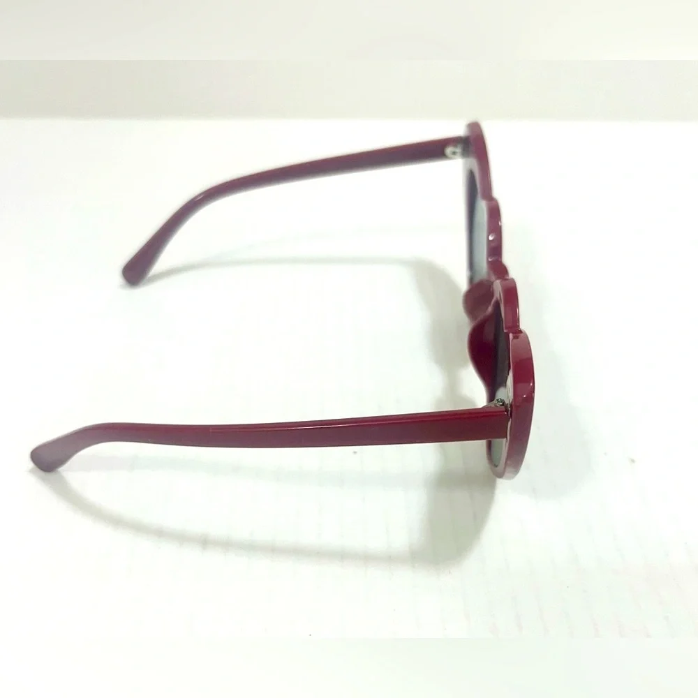 New Wine Heart Shape Cats Eye Sunglasses Retro style UV400